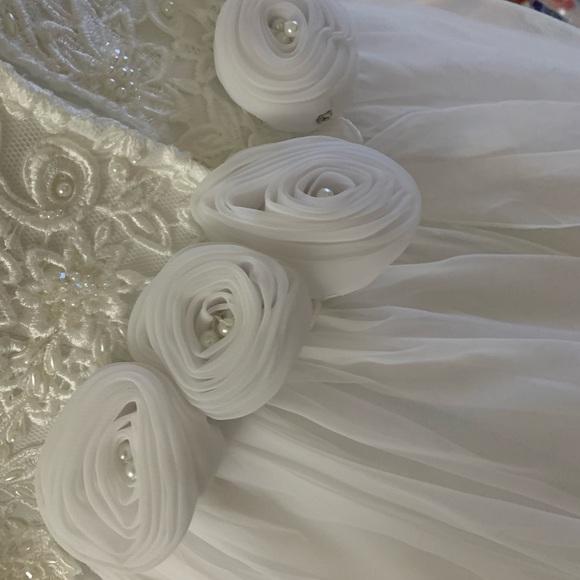 Pre loved 🥰 Morilee Vintage, minimal Raw Silk Wedding Dress. - Picture 14 of 15